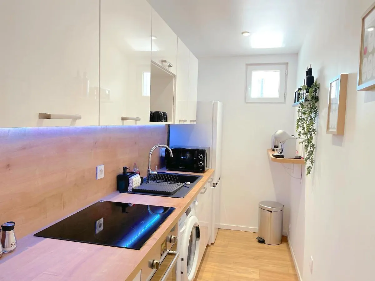 L'Intemporel - Grand T2 Climatise, Terrasse Couverte En Hypercentre Castres  Appartement Castres (Tarn)