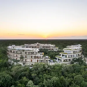 https://mistiq-temple-luxury-apartments.allrivieramayahotels.com